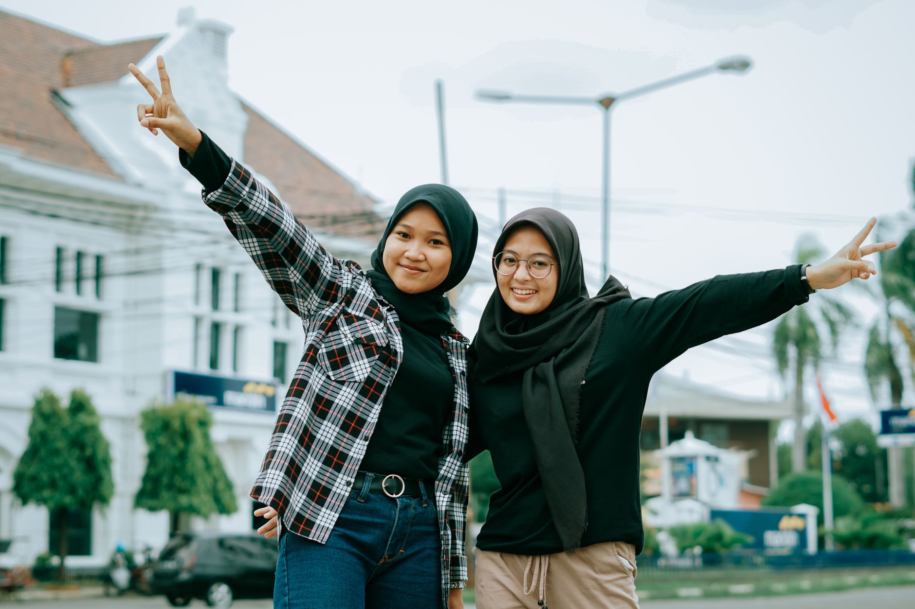 Biaya umroh 2 orang terjangkau dengan fasilitas lengkap dan promo menarik.