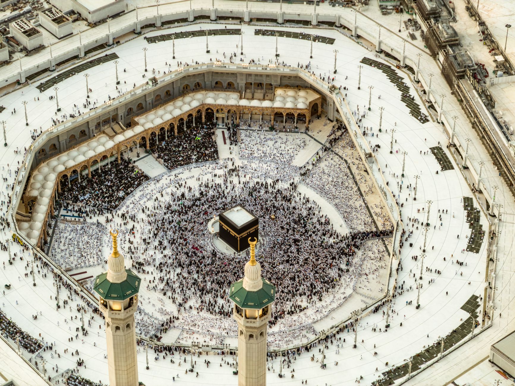 Info lengkap tentang estimasi biaya umroh 2024 termasuk tiket, visa, akomodasi, dan paket perjalanan.